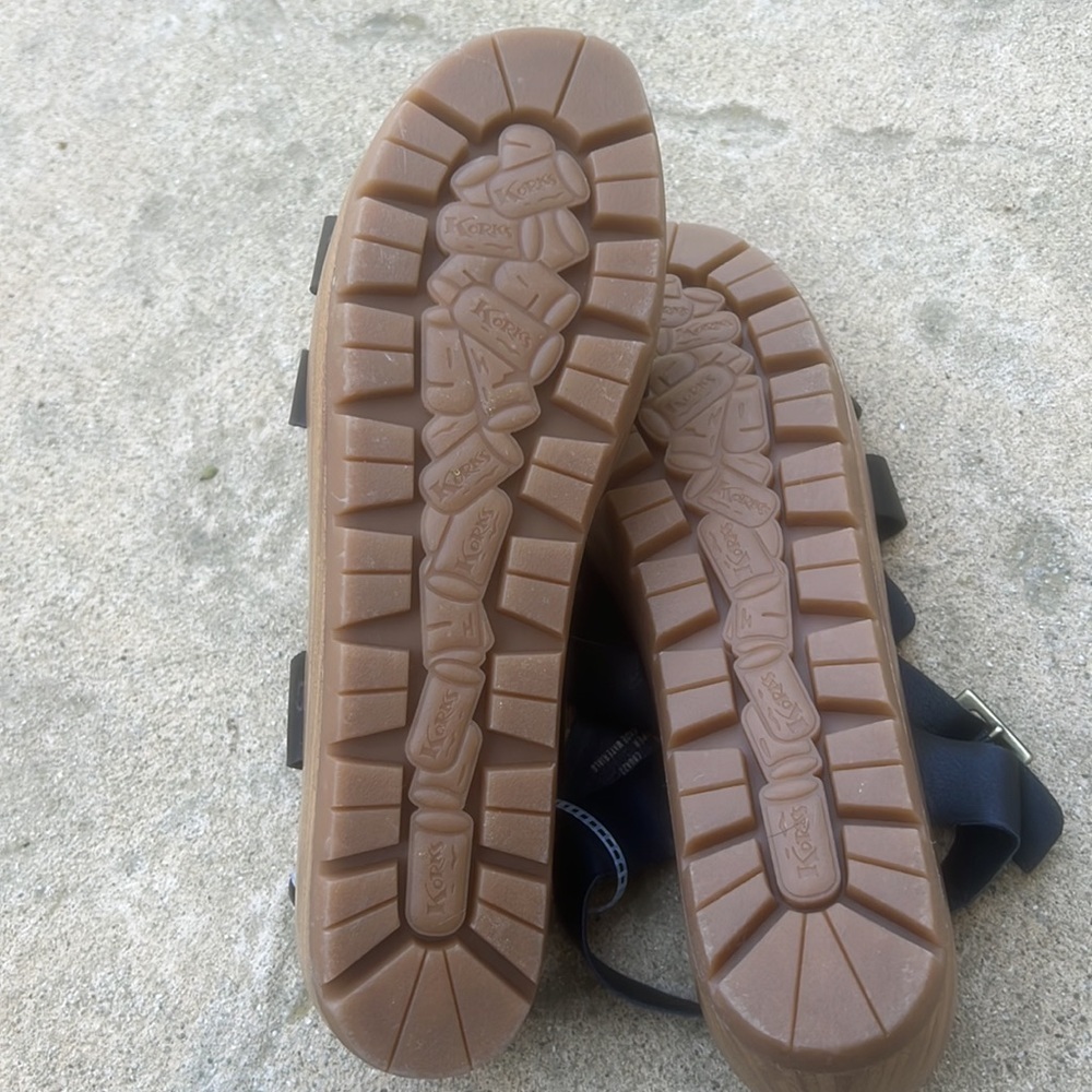 Korks Black Platform Toe Loop Sandals Women's Siz… - image 6